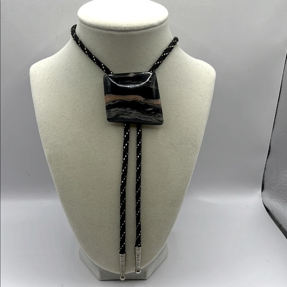 Elegant Black and Brown Bolo Tie - Picture 2 of 11